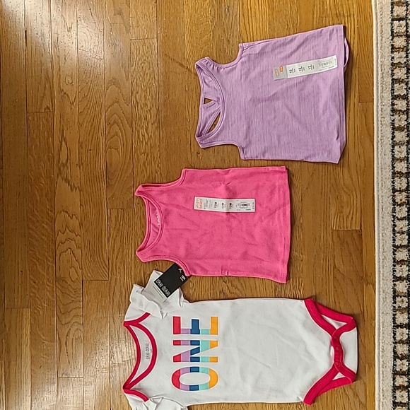 OKIE DOKIE AND JUMPING BEANS GIRLS BUNDLE OF 3 SHIRTS/TANKS SIZE 12 MONTHS - Picture 1 of 14